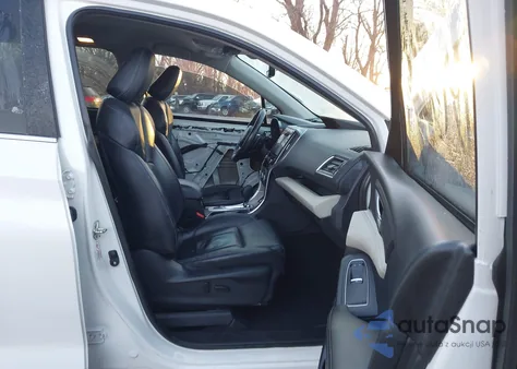 2019 Subaru Ascent Limited z USA, uszkodzony, nr VIN 4S4WMAJD2K3409863